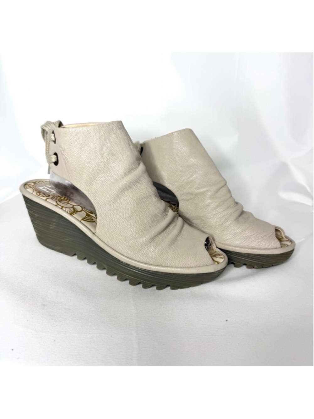 Women's Fly London Grey Beige Leather Wedge Sandals Size 9